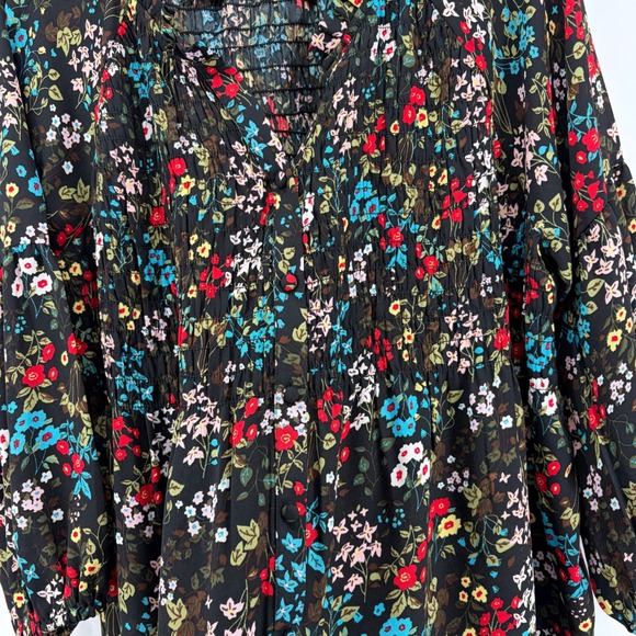Intro Woman Plus Size 2X Black Floral Smocked V Neck Tunic Top 3/4 Sleeve - Picture 2 of 7